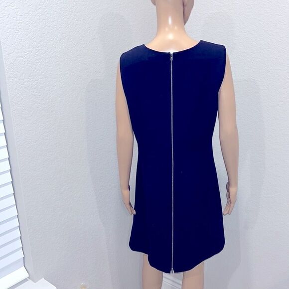 Vintage Diane Von Furstenberg navy blue designer dress w/ pockets. Med wt fabric - Picture 6 of 11